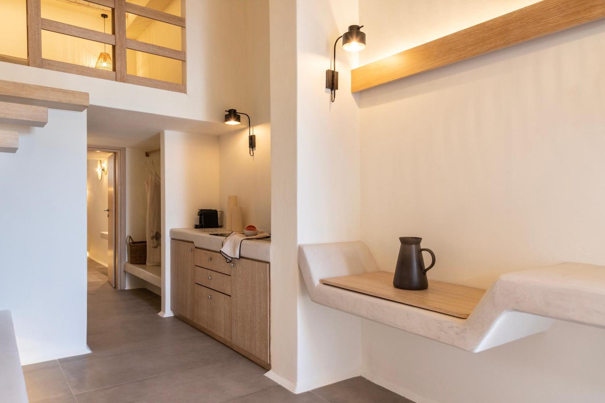 Frescoes Luxury Suites By Kb Hospitality 梅萨雷亚 外观 照片