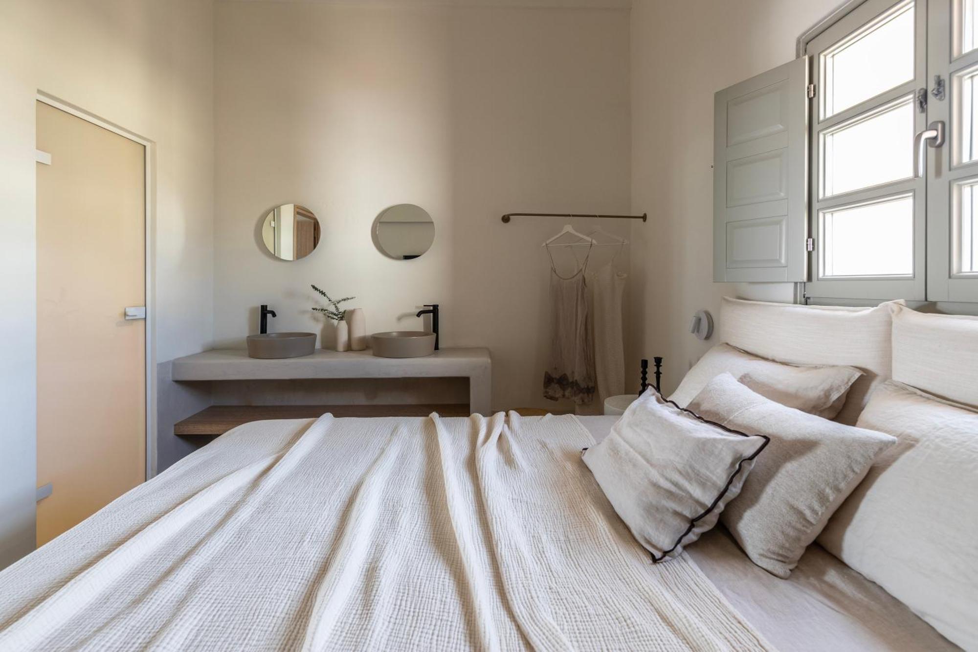 Frescoes Luxury Suites By Kb Hospitality 梅萨雷亚 外观 照片